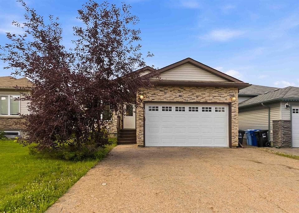 1st image of 443 SE Pacific Cres