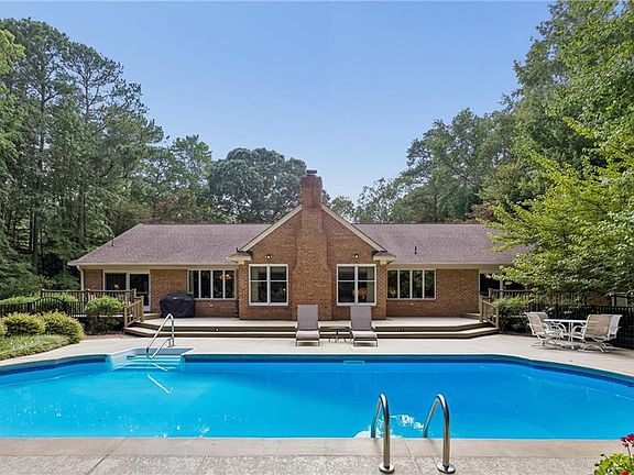 3rd image of 1467 Victory Hill Rd