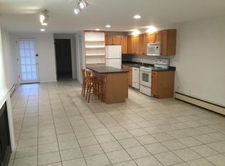 120 6th St NE APT B, Washington, DC 20002