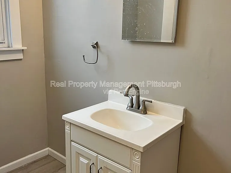 5735 Phillips Ave #1 — Photo 6