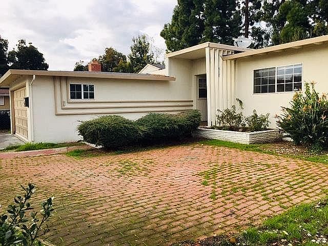 1st image of 10403 Kavanaugh Dr