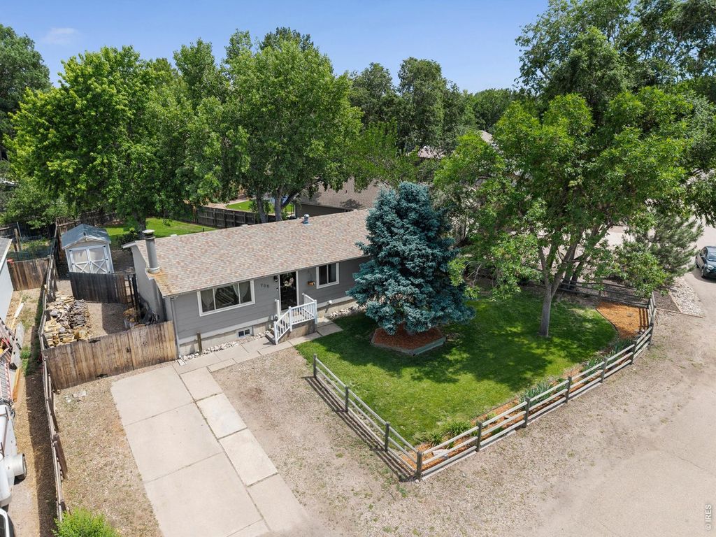 708 Riverbend Dr