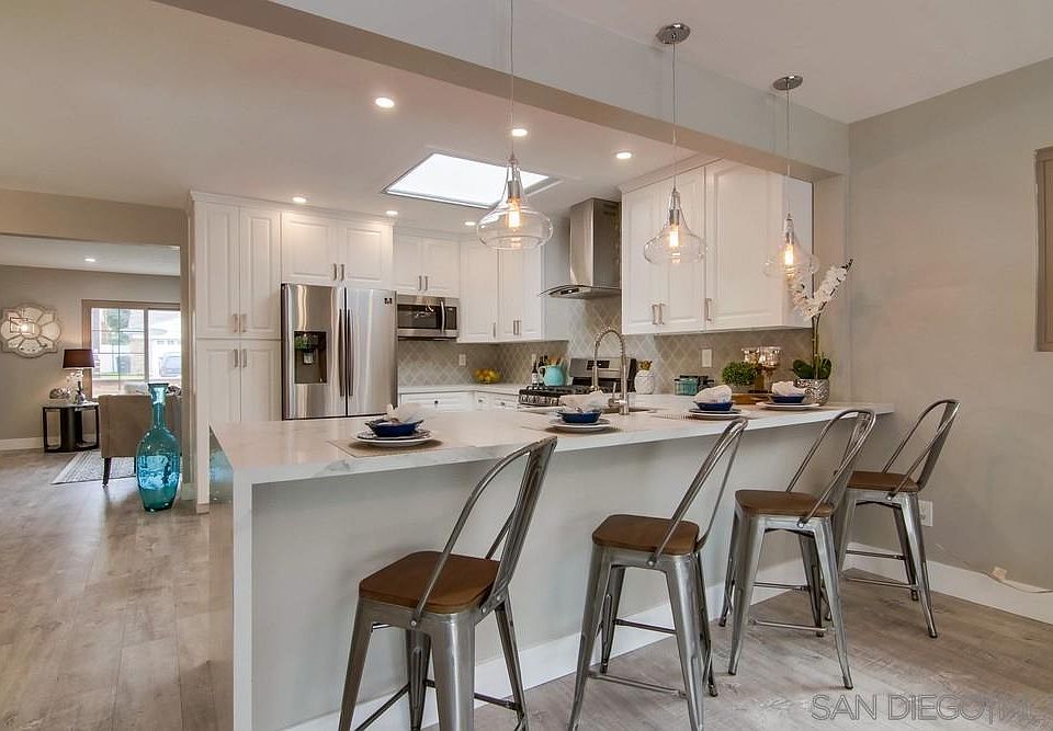 2nd image of 1489 Helix Way