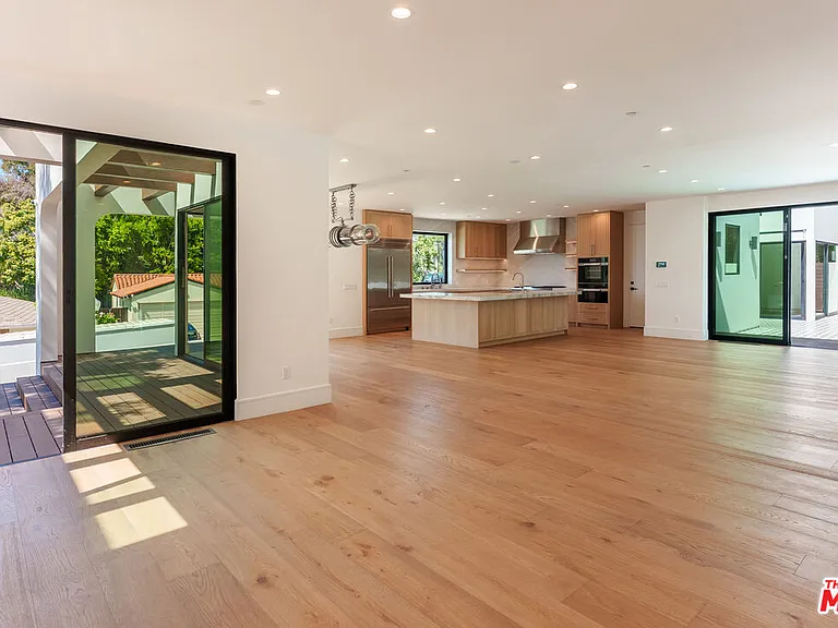 382 Aderno Way — Photo 15