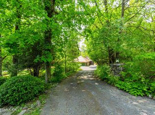 140 Round Hill Rd, Greenwich, CT 06831