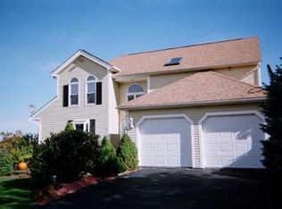 32 Bjorklund Ave, Worcester, MA 01605