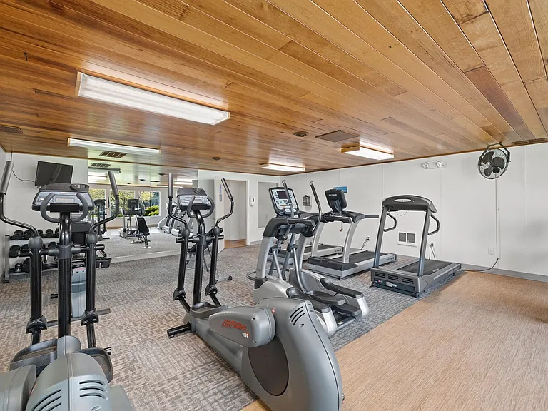 Meadowlawn Apartments - 55+ Community — Photo 15