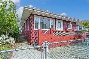 3 bed, 1.0 bath, 900 sqft, $3,500 — Photo 1