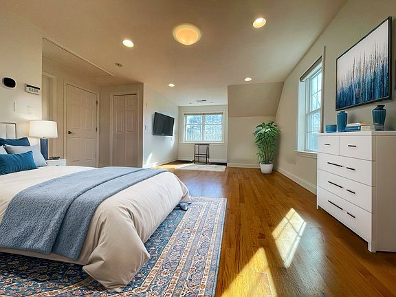 2nd image of 12 Naviens Ln #1