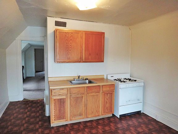 4th image of 5407 Wellesley Ave #3