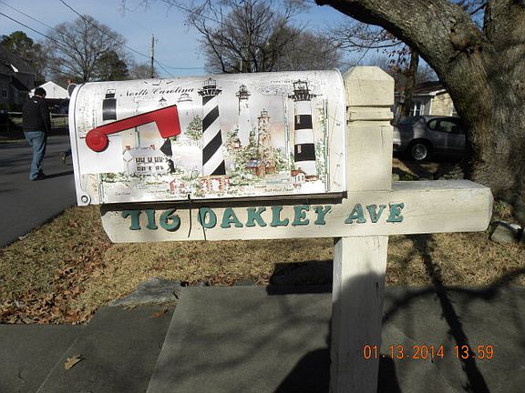 2nd image of 716 Oakley Ave