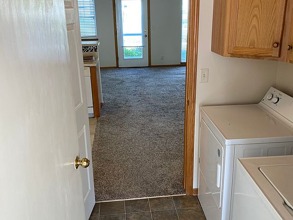3rd image of 6807 S 90th St