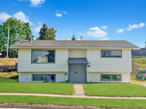 10987 S 97th Ave, Grande Cache, AB T0E 0Y0