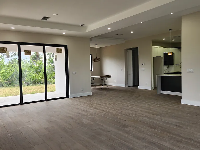 47 Brig Cir E — Photo 16