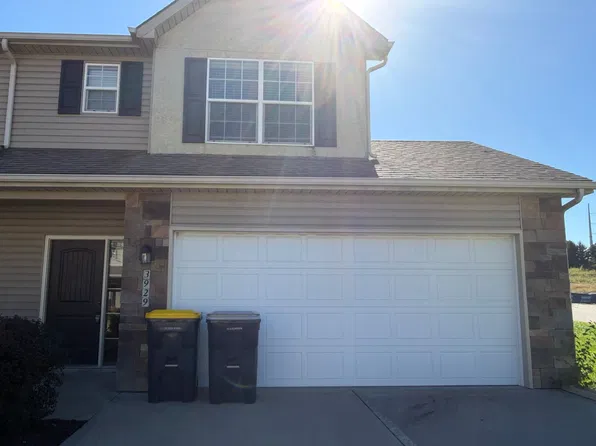 3929 NW 94th St, Kansas City, MO 64154