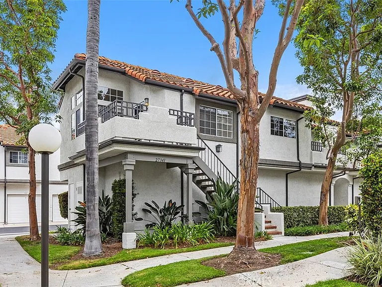 27341 Ryan Dr — Photo 1