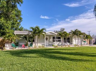 5881 49th Ave N, Kenneth City, FL 33709