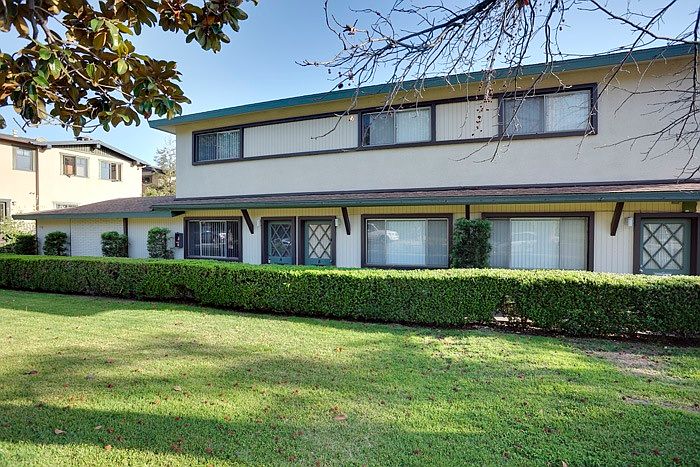 1st image of 120 Esperanza Ave APT B