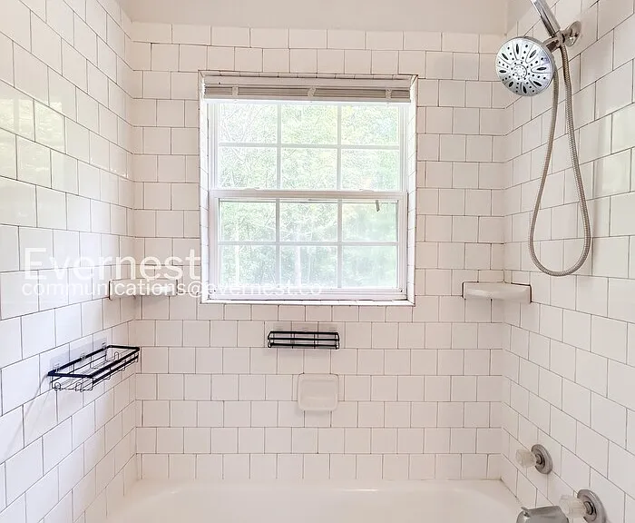 1921 Wigglesworth Rd — Photo 8