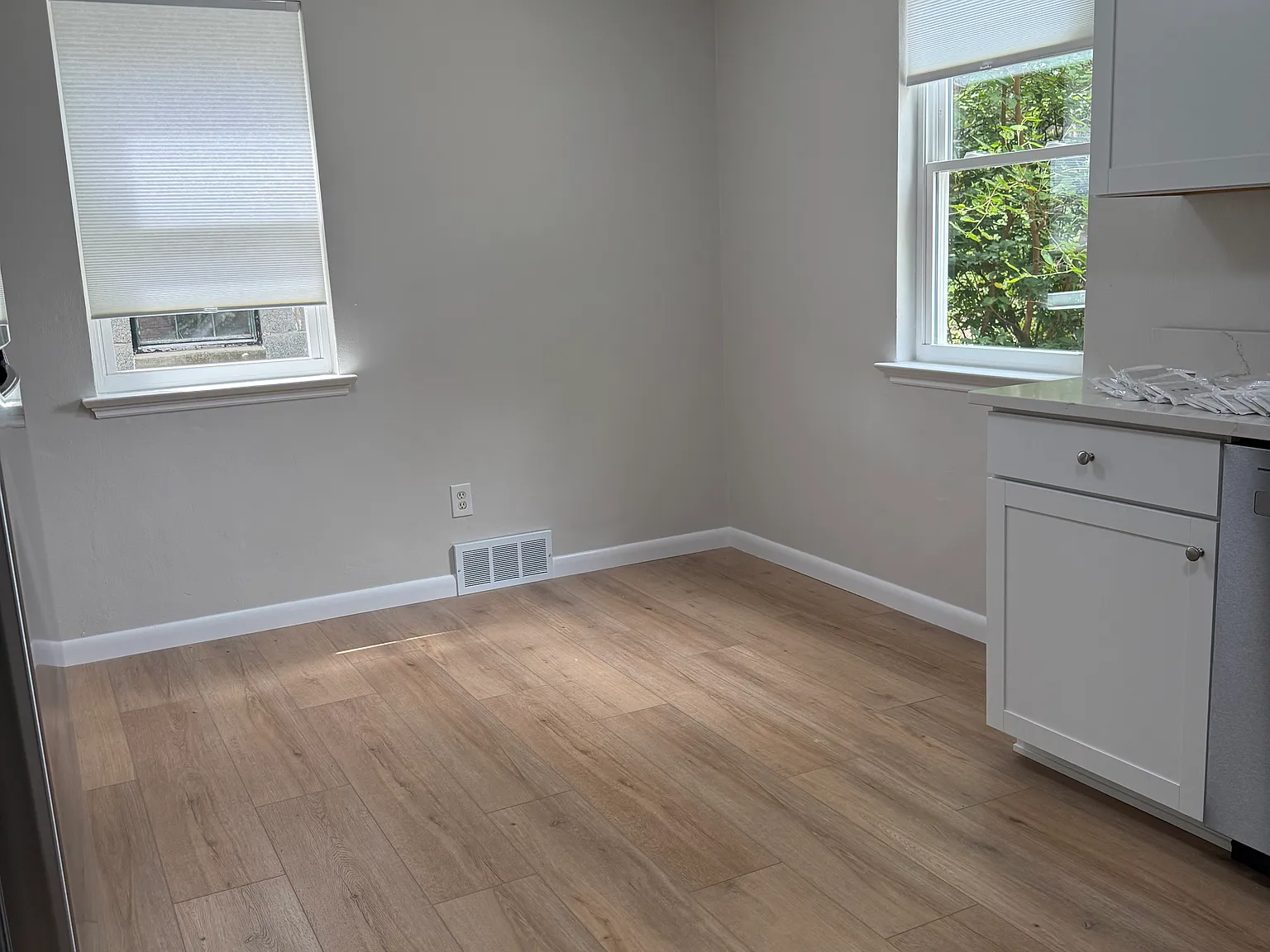 2 bed, 950 sqft, $1,495 — Photo 4