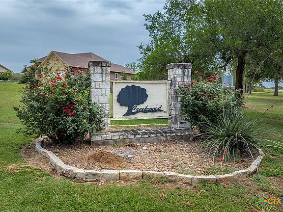 2nd image of 326 Creekwood Dr