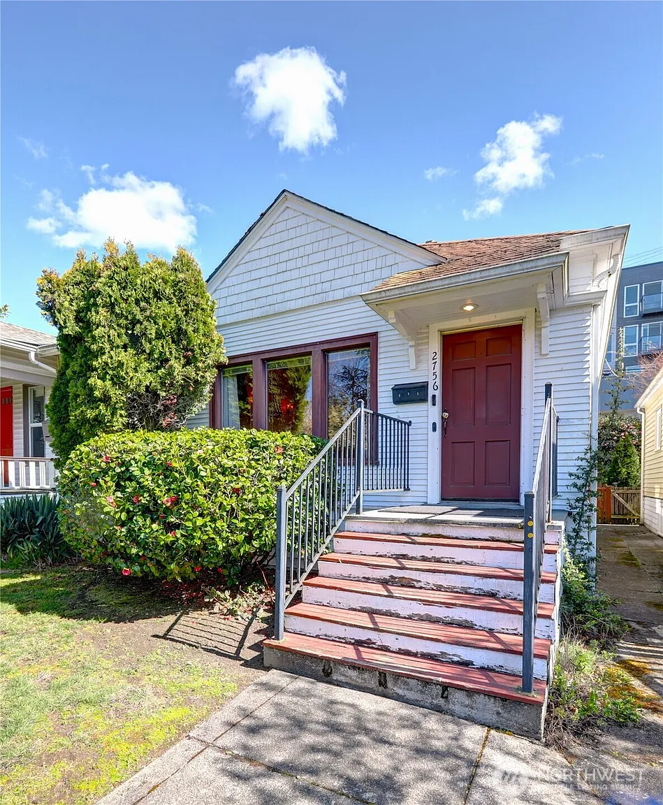 2756 44th Avenue SW photo 1