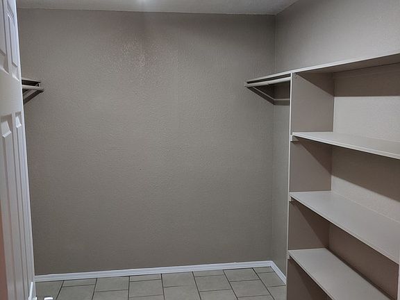 4th image of 3717 Dawn Ave