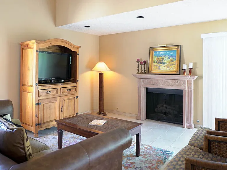 Canyon Cir N — Photo 11