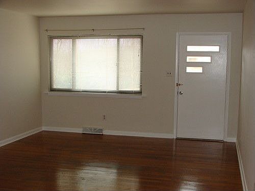 2nd image of 409 Savannah Ave