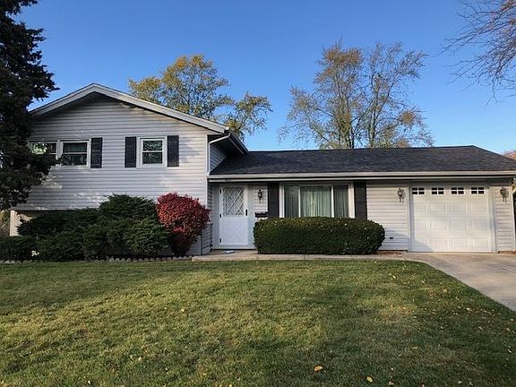3rd image of 421 Westover Ln