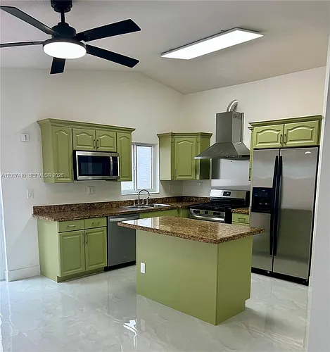 10058 SW 156th Ct Photo 1