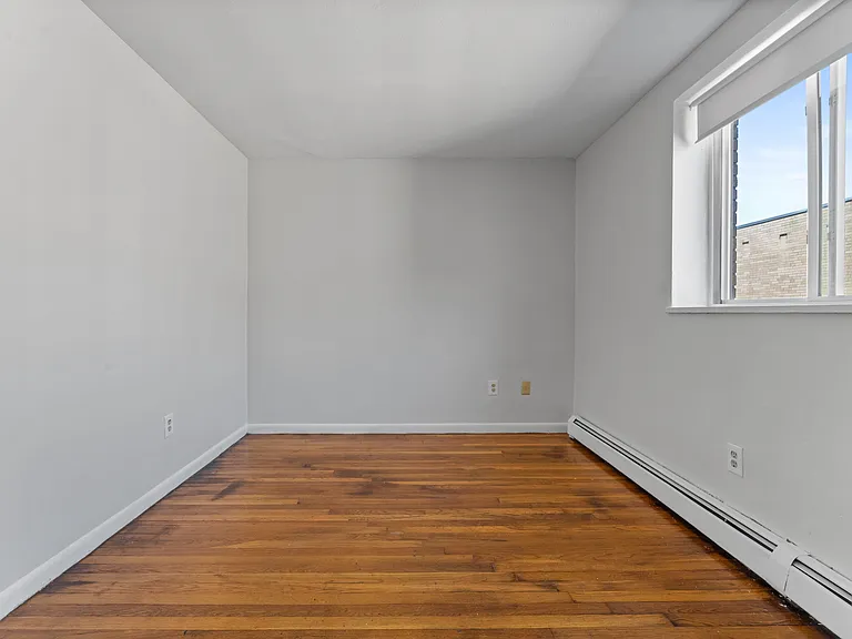 580 Cummins Hwy #15 — Photo 11