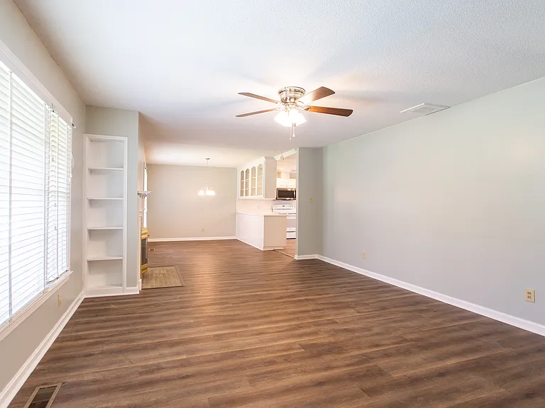 508 Georgia Ave — Photo 2