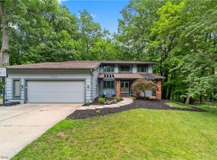 35985 Timber Ridge Ln, Willoughby, OH 44094