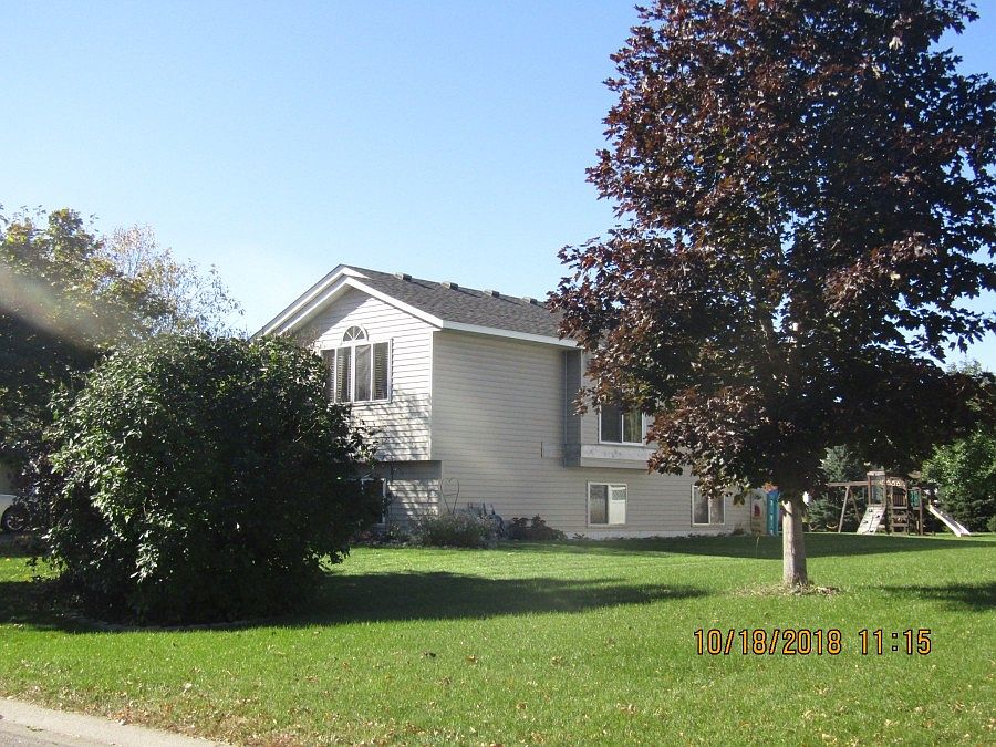 2nd image of 9393 Country Ln