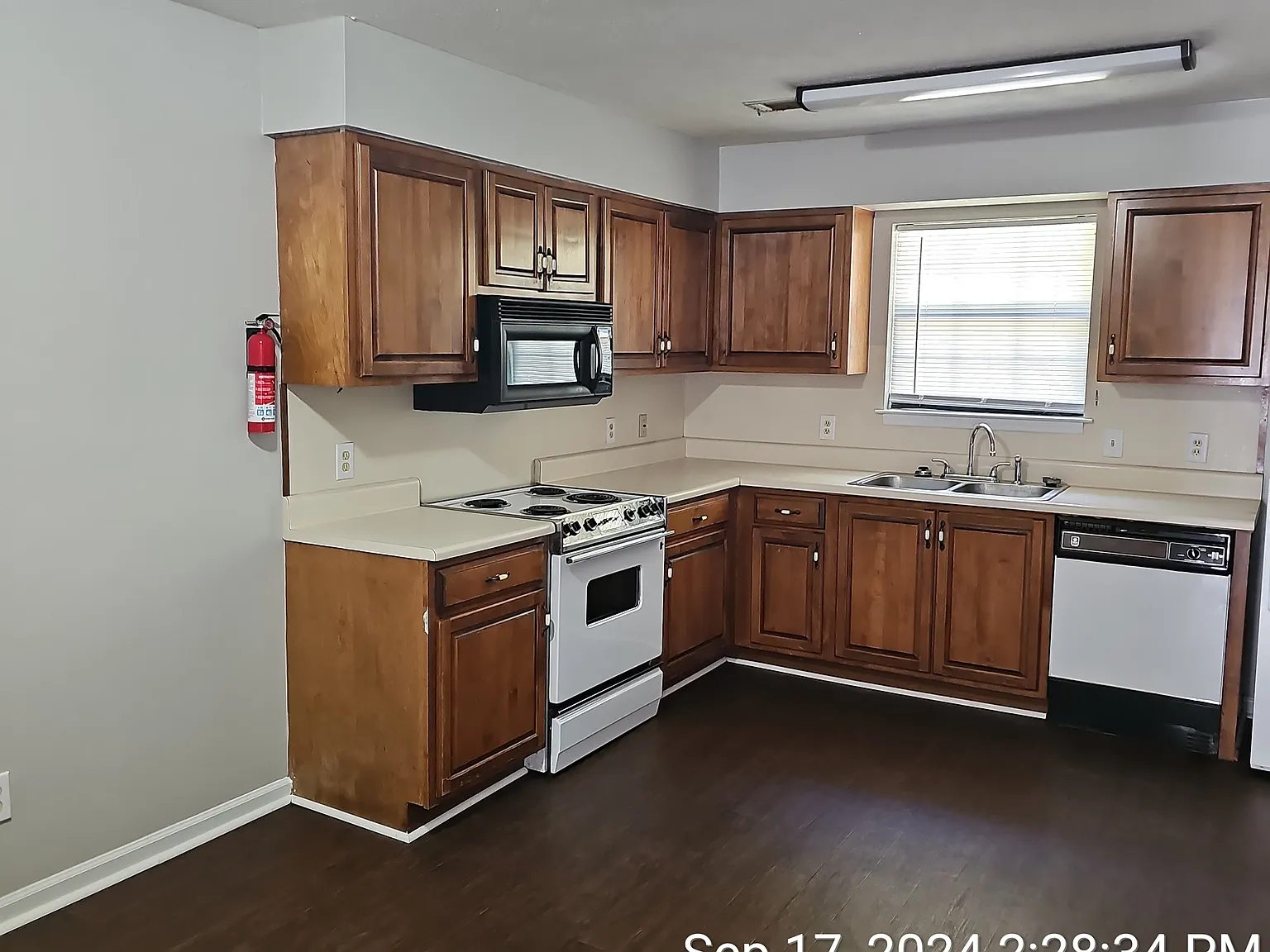 2 bed, $1,050 — Photo 3