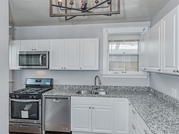 4th image of 1611 Prather Ave