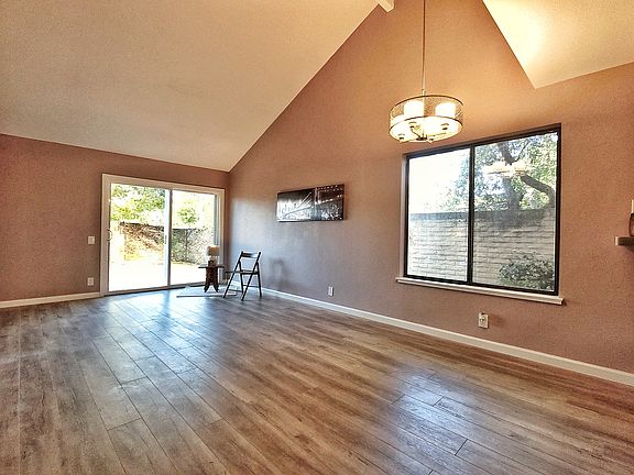 3rd image of 4219 Tiburon Dr
