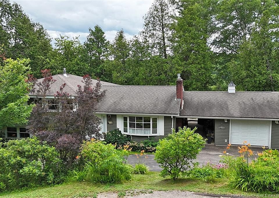 1st image of 110 Woodbine Ln