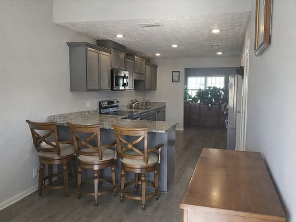 3rd image of 634 Hamilton Crossings