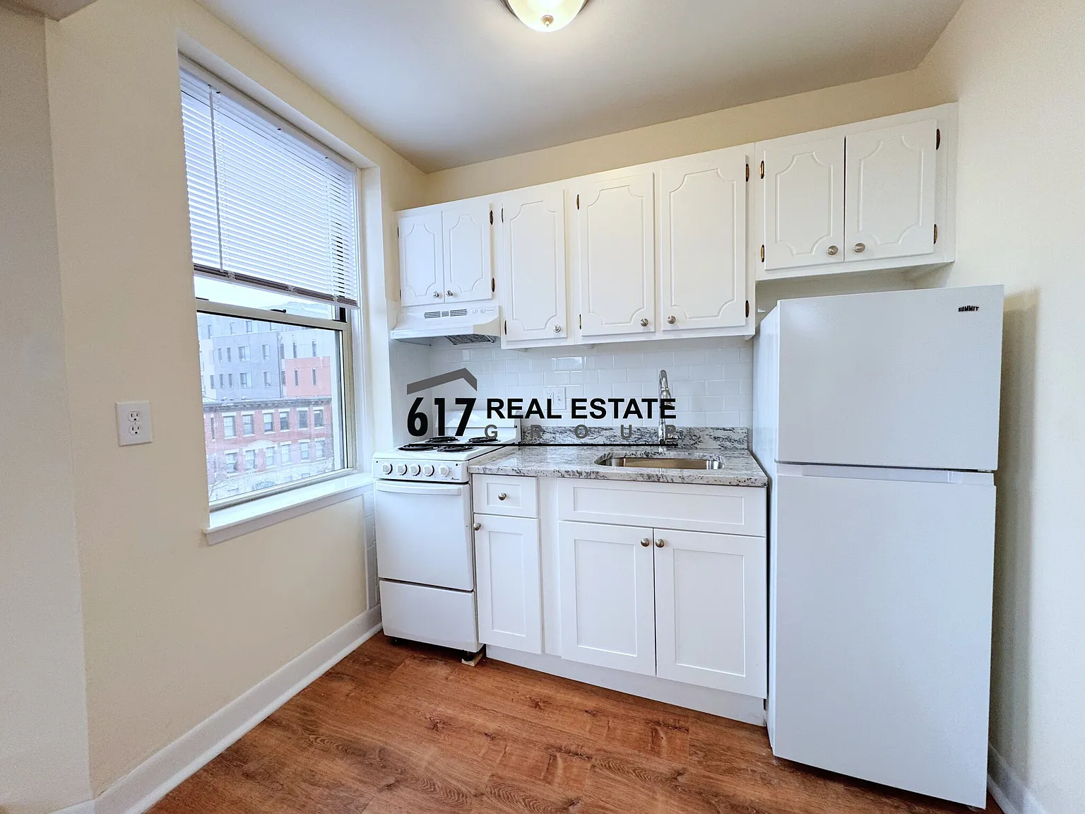 1 bed, 545 sqft, $2,400 — Photo 2
