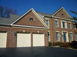 6406 Deepwood Farm Dr, Clifton, VA 20124