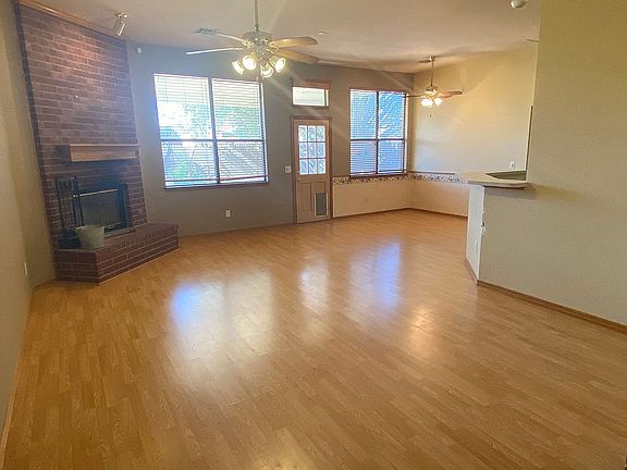 3rd image of 2509 Augusta Dr