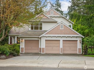 11933 Club House Ln, Mukilteo, WA