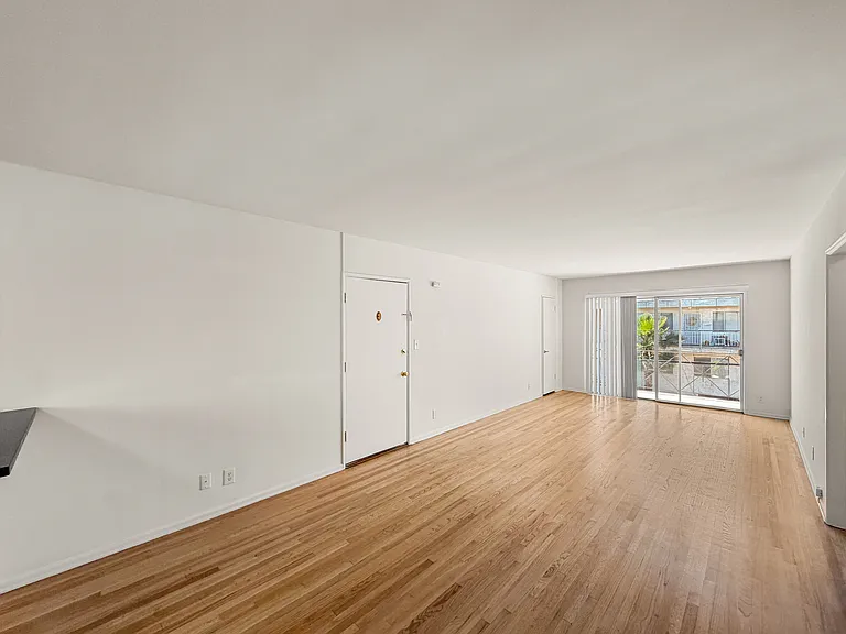 7955 W 1st St #6 — Photo 12