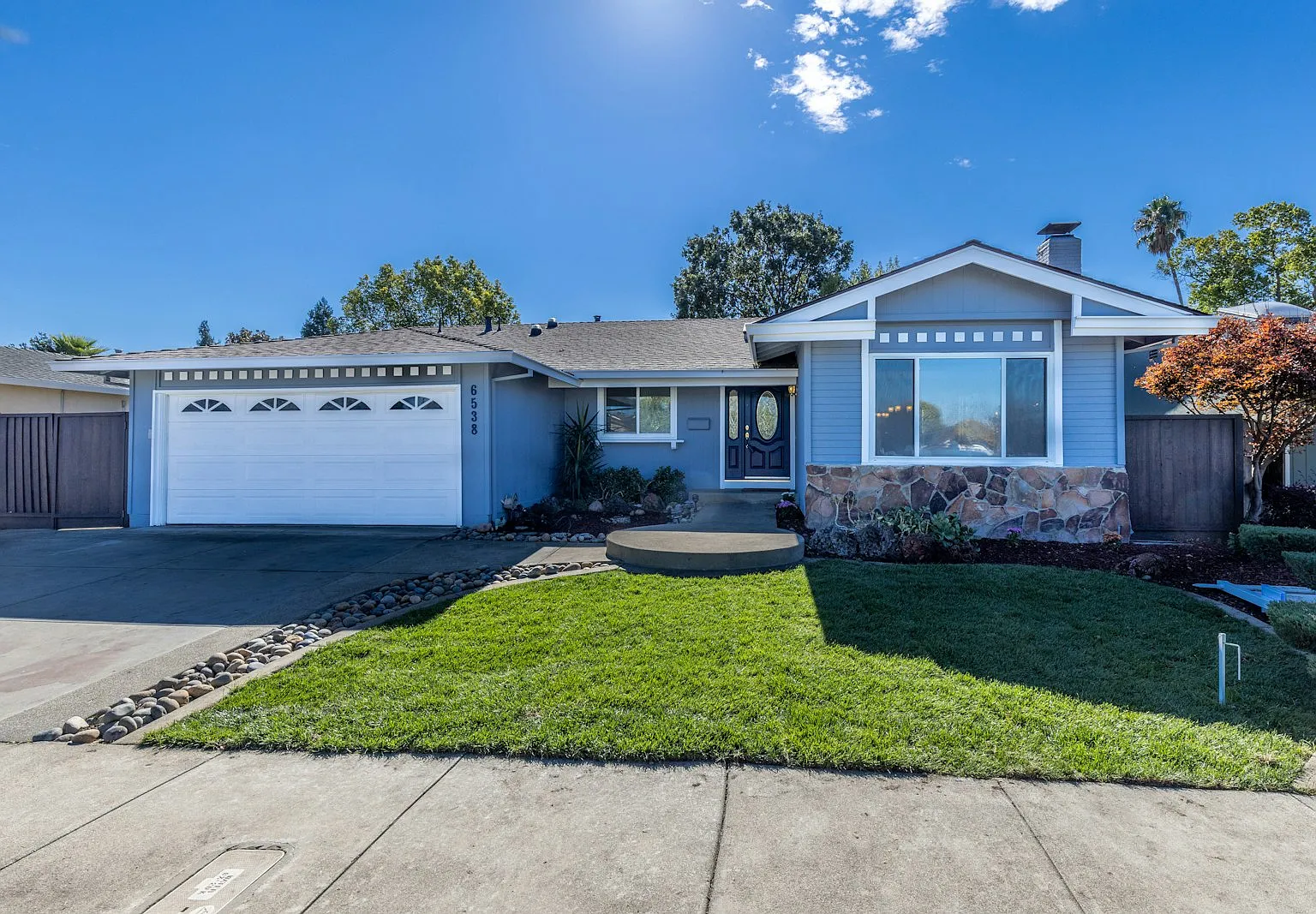 6538 Inglewood Drive — Photo 1