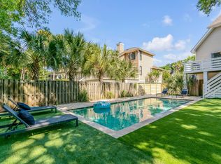 11 Allie Ct, Isle Of Palms, SC 29451