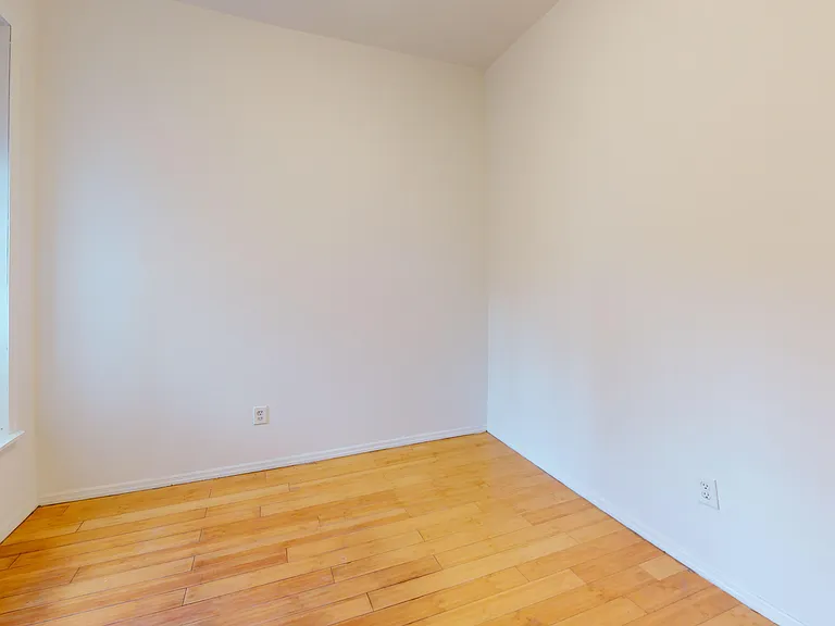 20 Spring St #13 — Photo 5