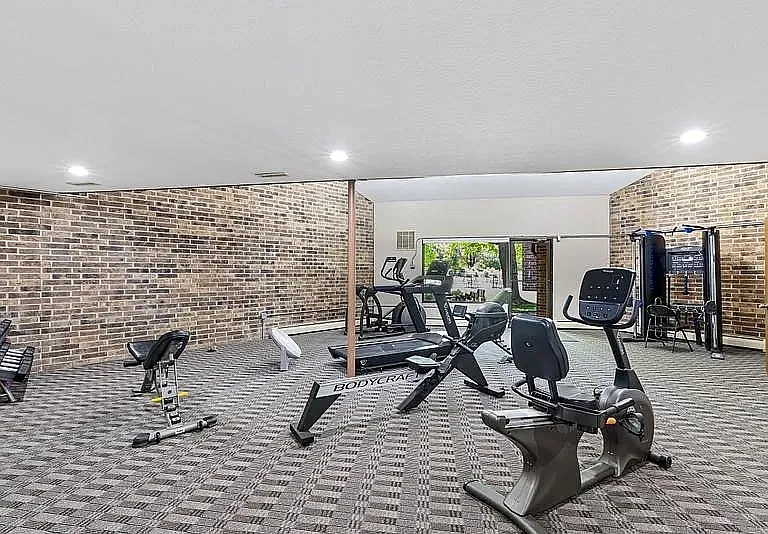 35 Nathan Ln N #121 — Photo 30