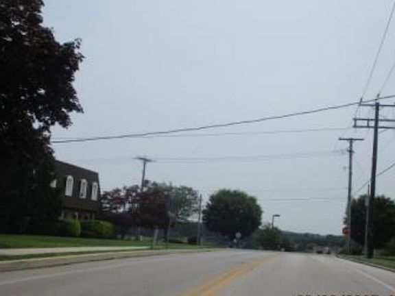 Exterior Neighborhood (street photo)